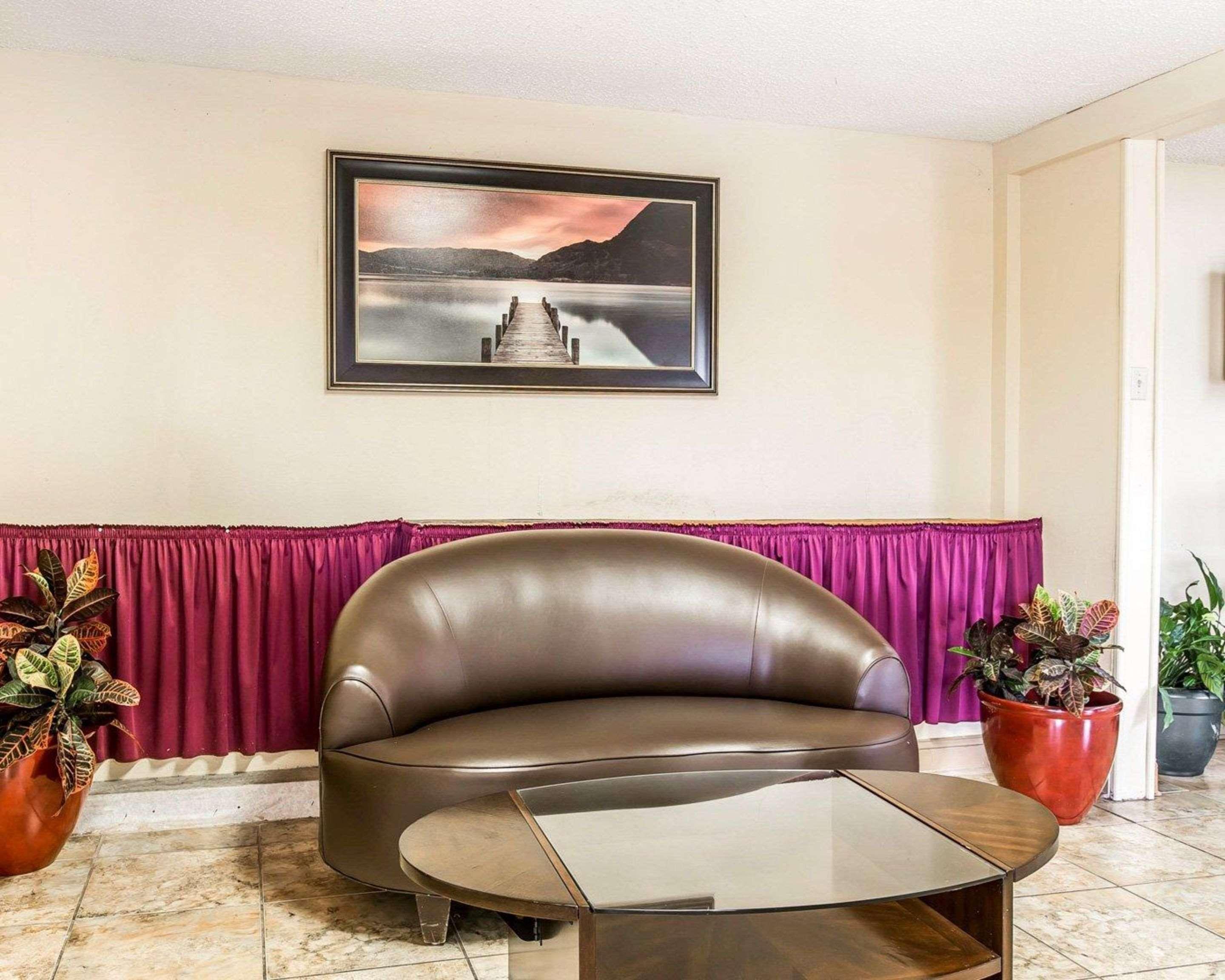 Econo Lodge Мейкън Екстериор снимка