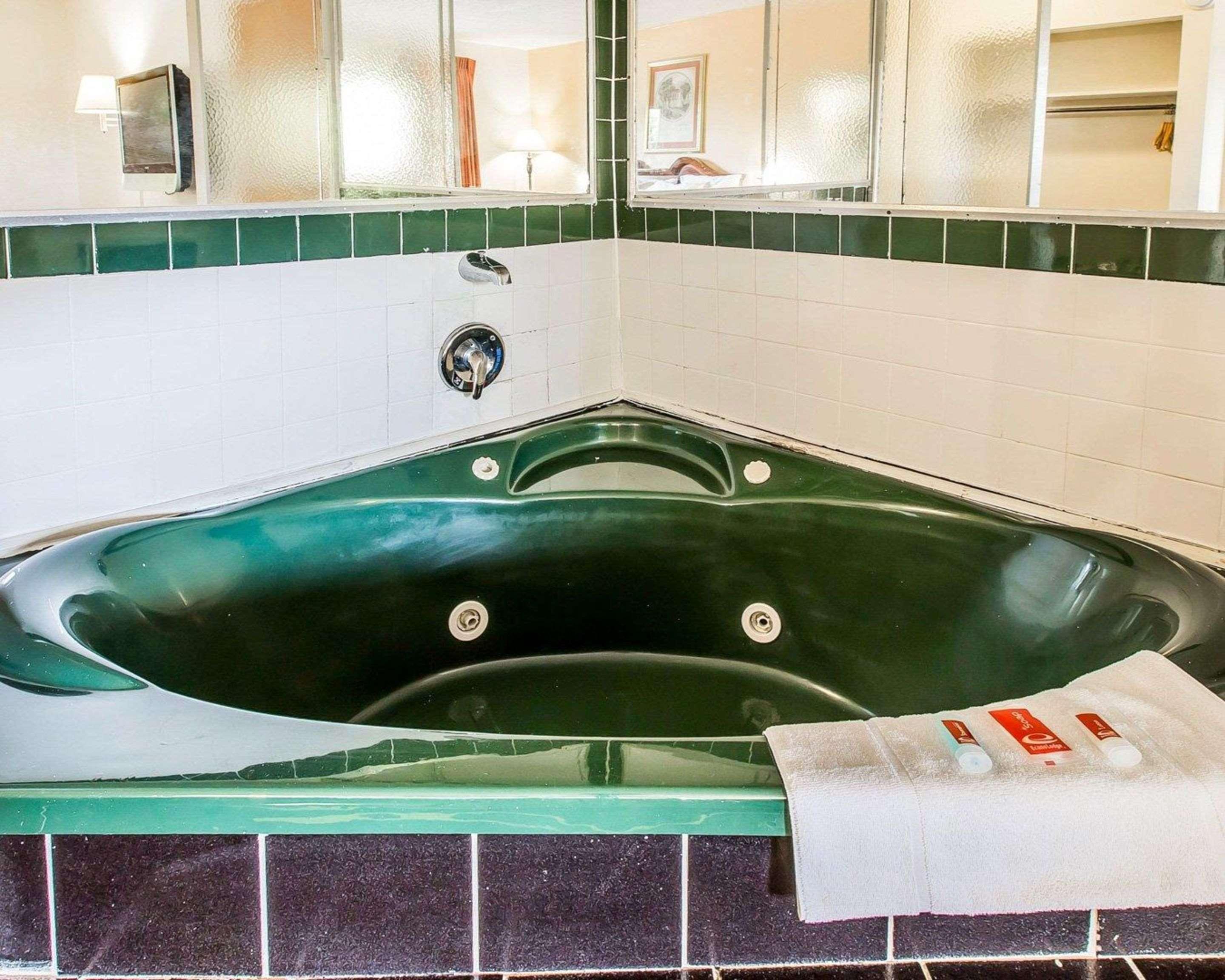 Econo Lodge Мейкън Екстериор снимка