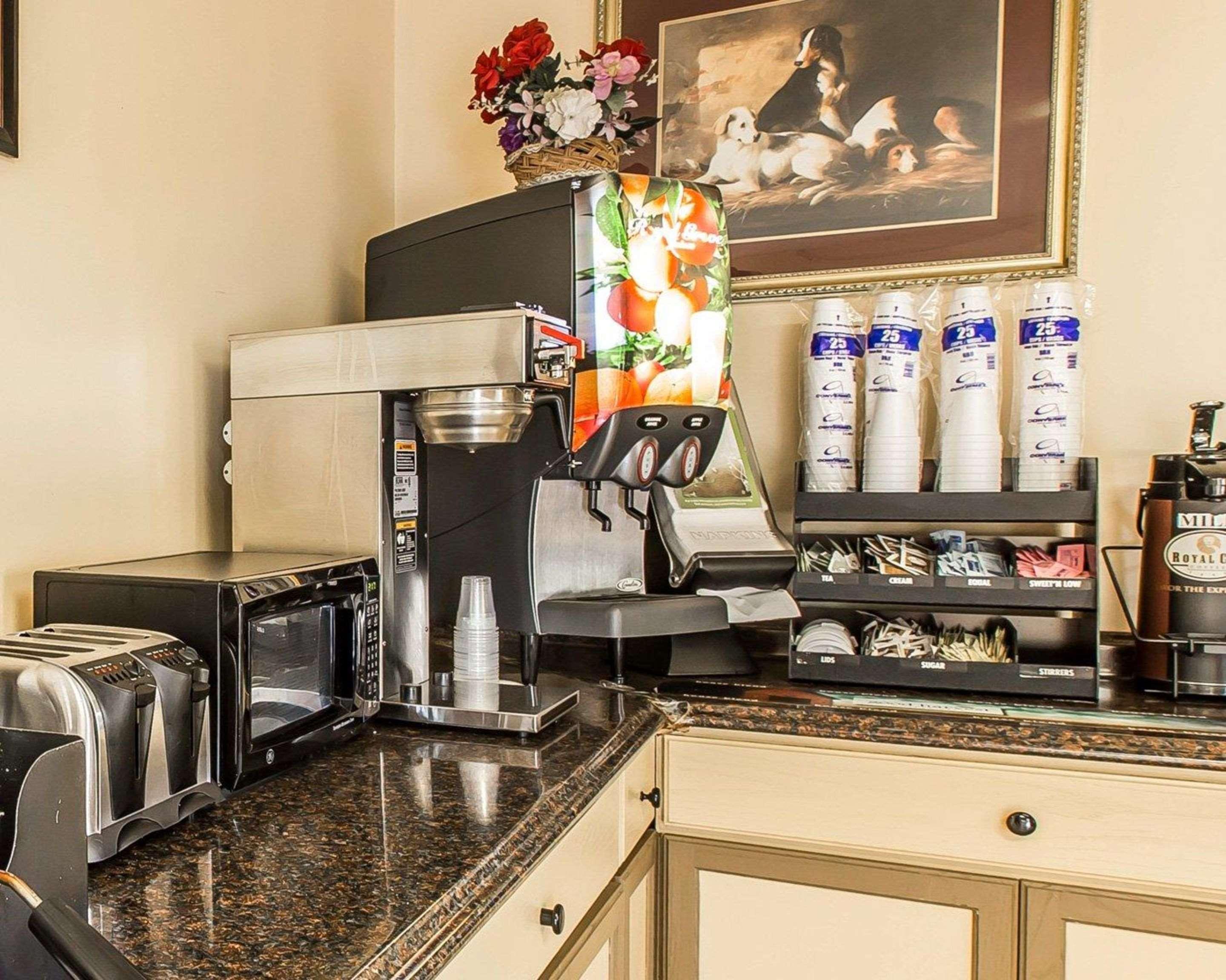Econo Lodge Мейкън Екстериор снимка