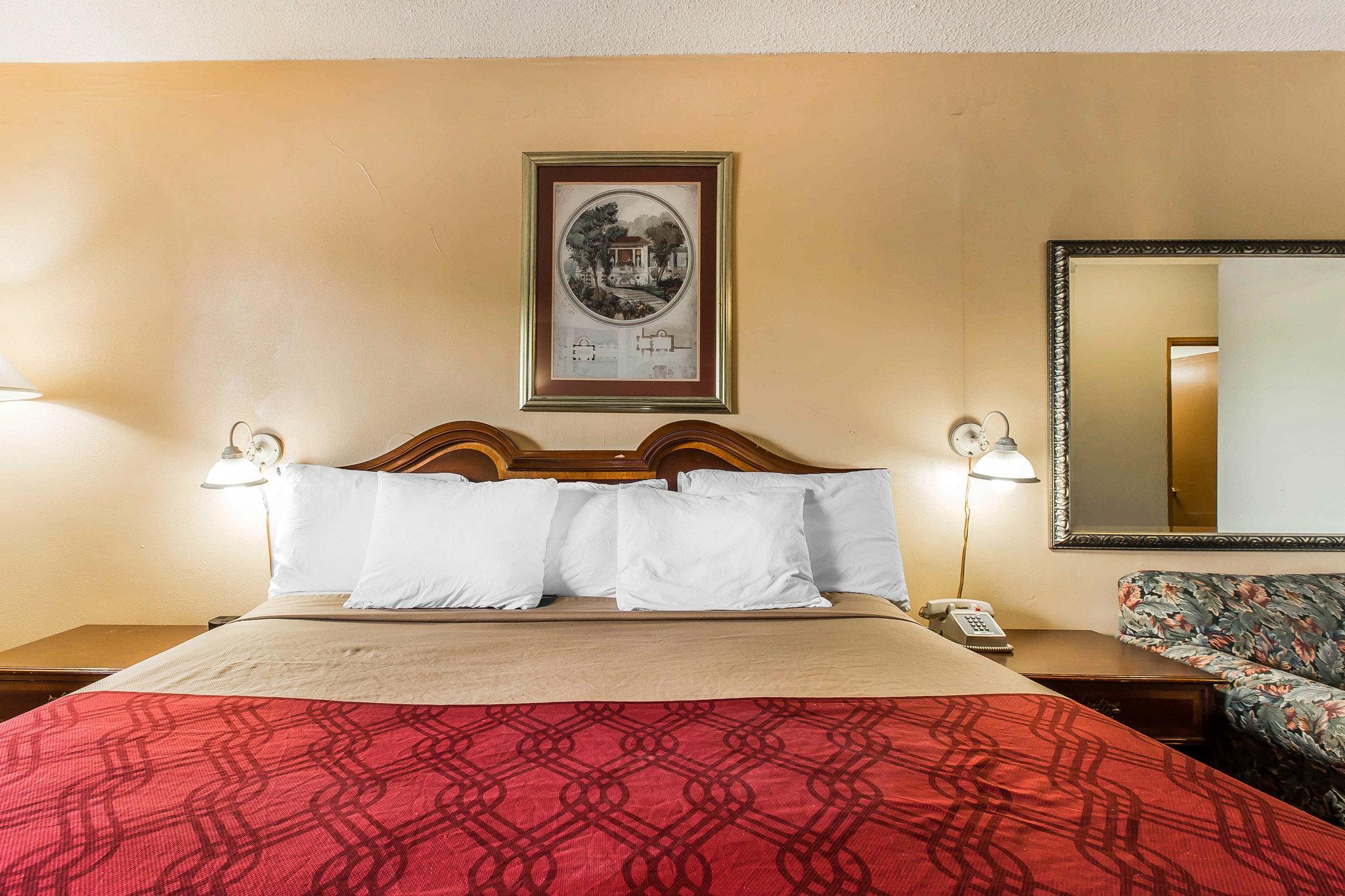 Econo Lodge Мейкън Екстериор снимка