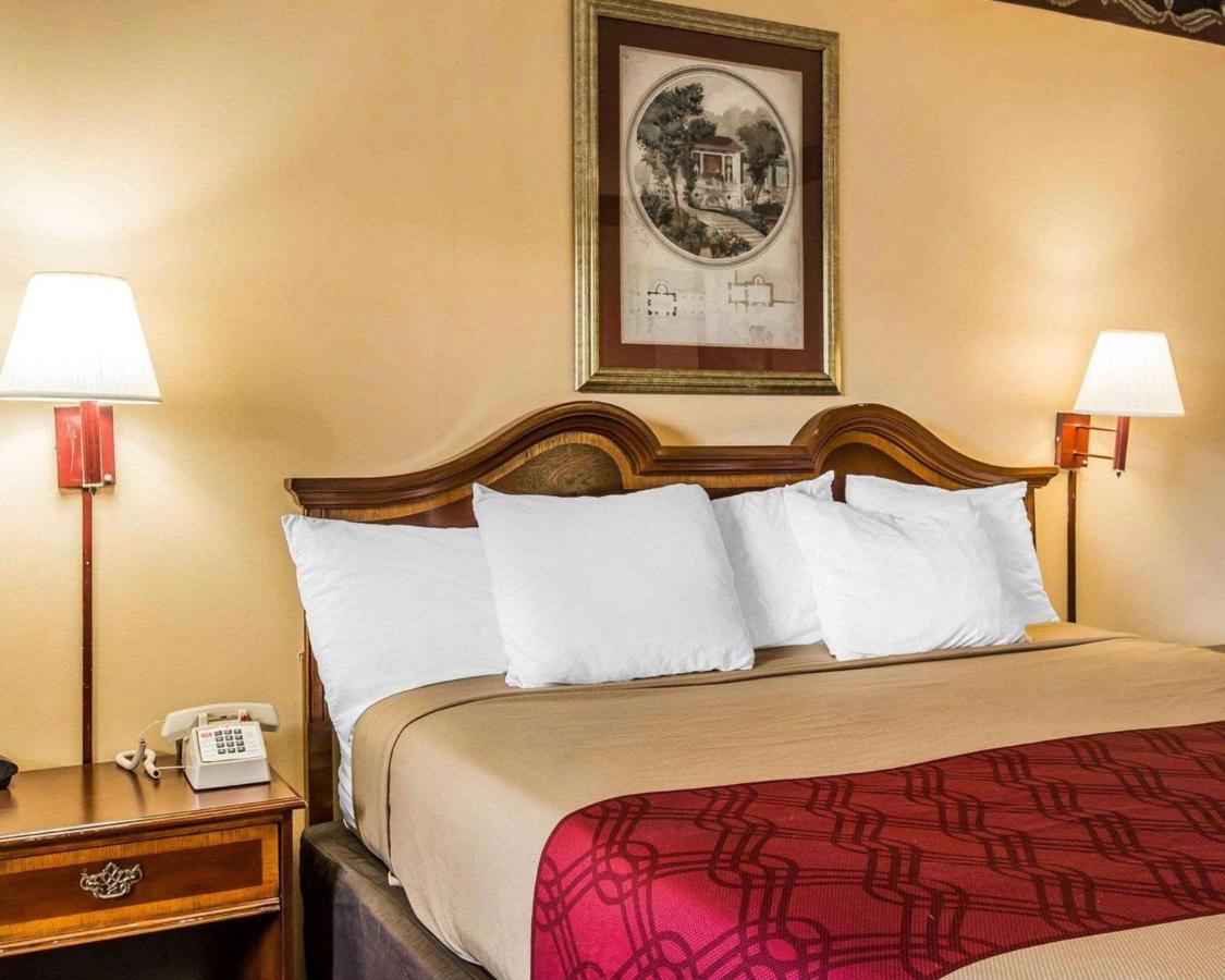Econo Lodge Мейкън Екстериор снимка