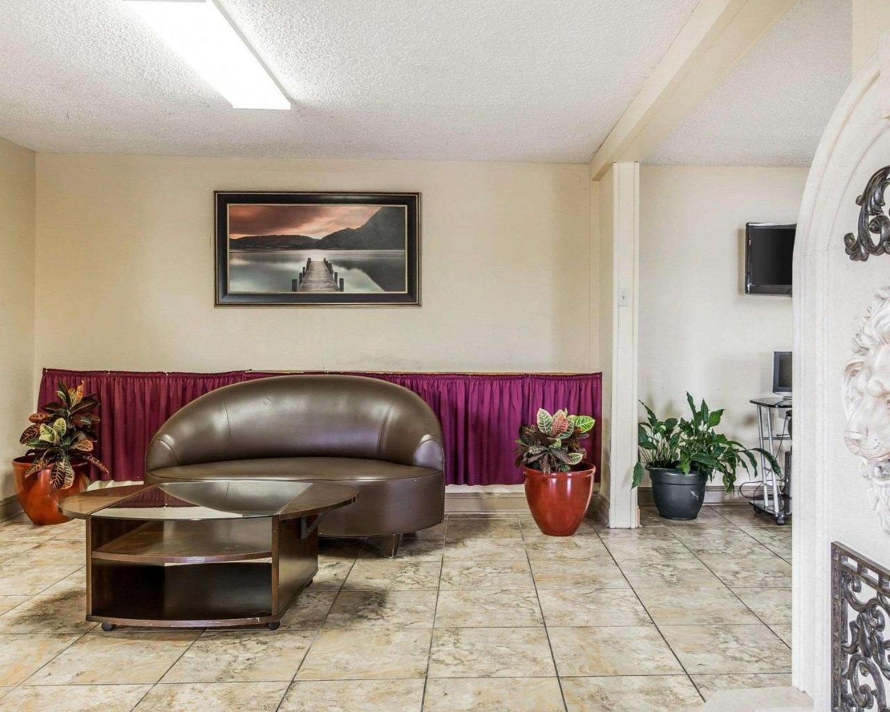Econo Lodge Мейкън Екстериор снимка
